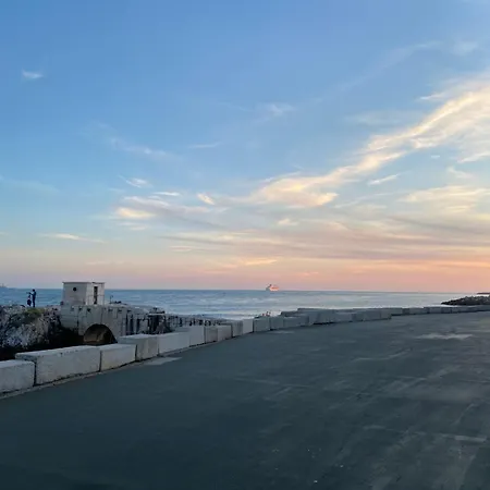 아파트 Seaside Comfort Beach And City